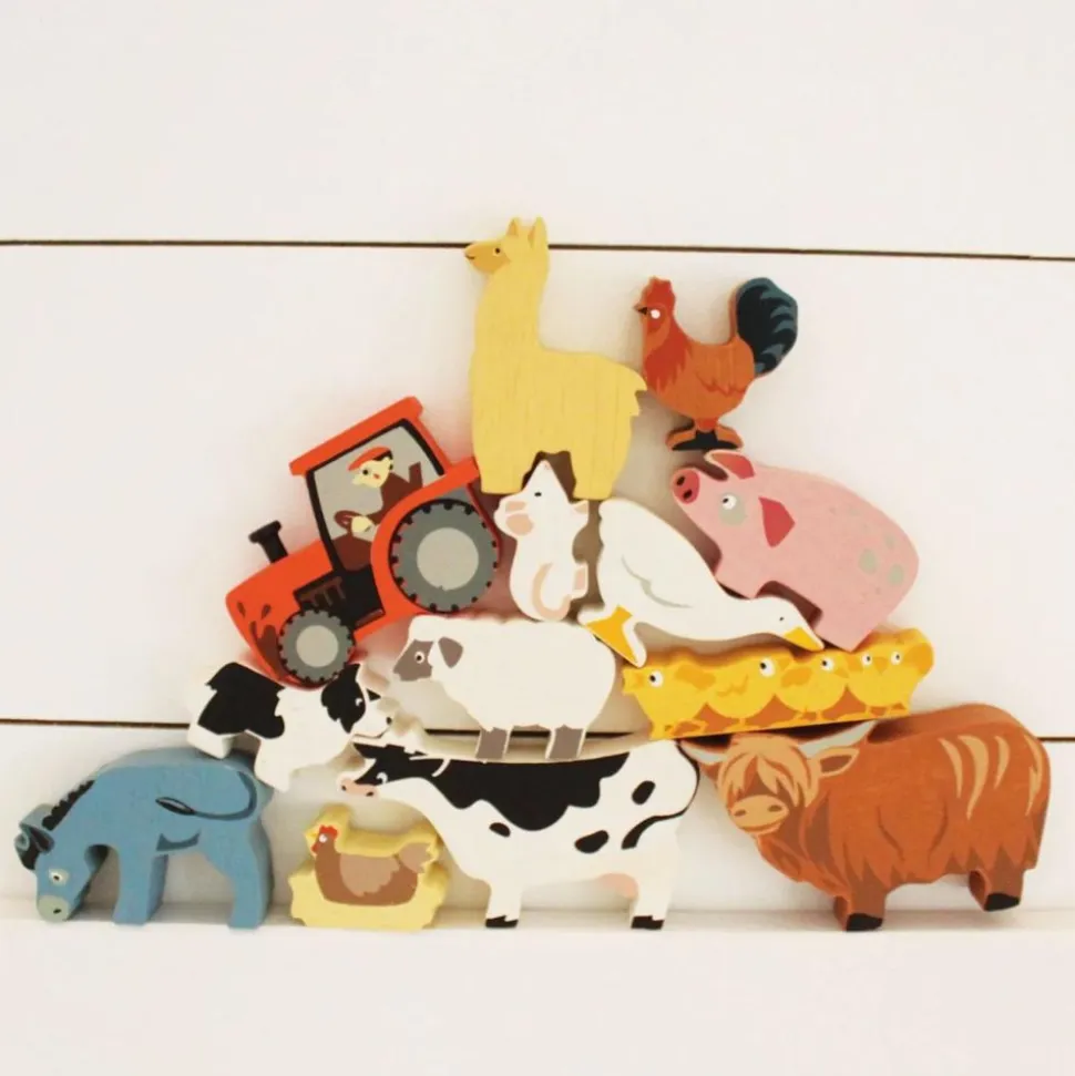 Bondegardsdyr Af Trae, 13 Dele