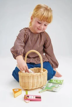 Legemad - Flettet Kurv Med Varer