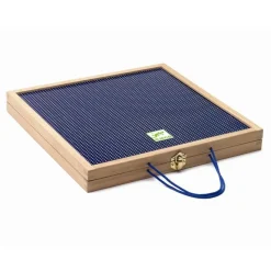 Magnetleg - Geoform, Karakterer