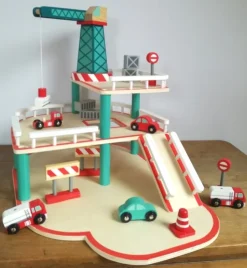 Parkeringshus Med Kran