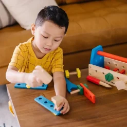 Vaerktojskasse I Trae Med Indhold